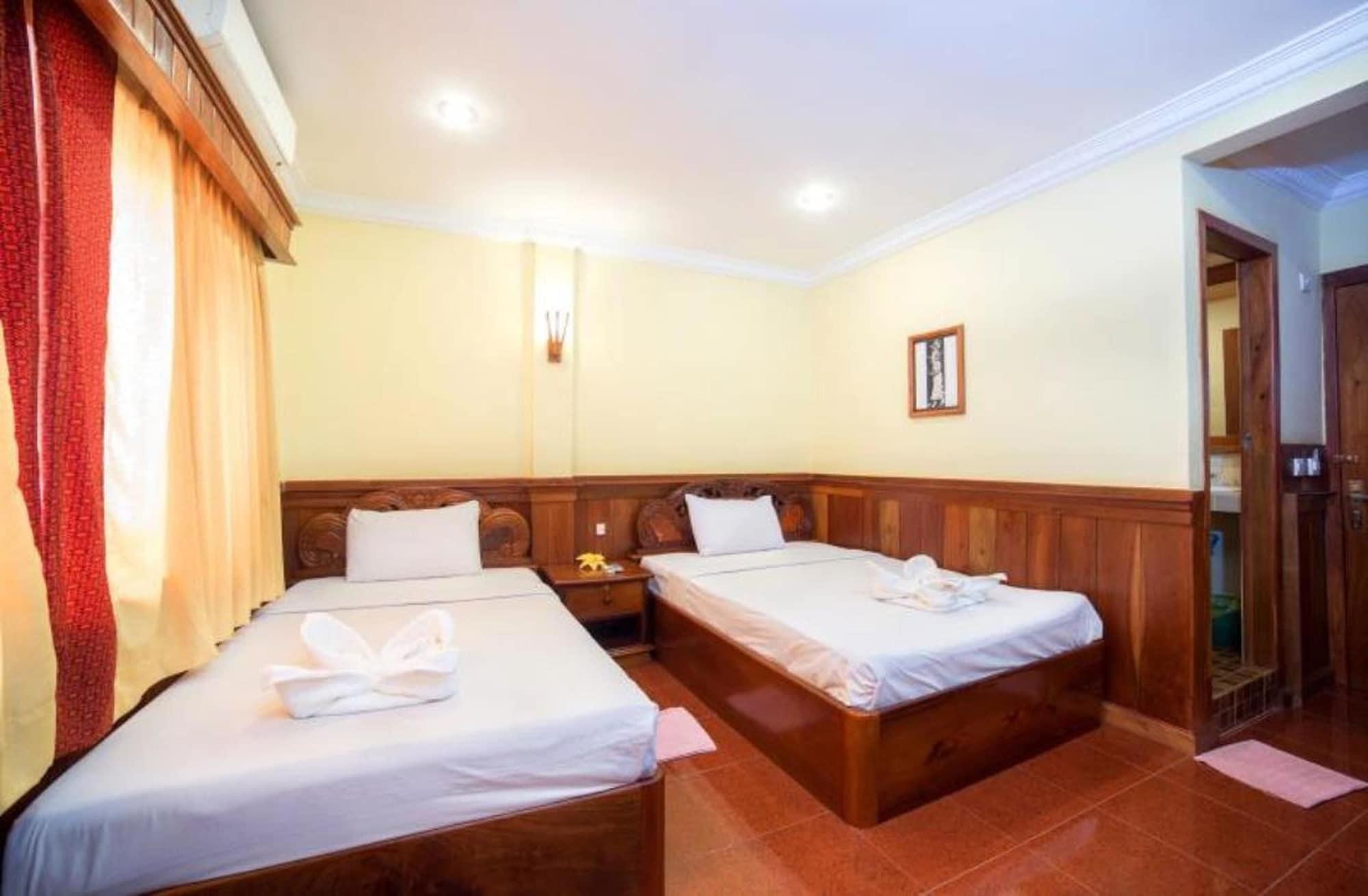 Banan Hotel Battambang Luaran gambar