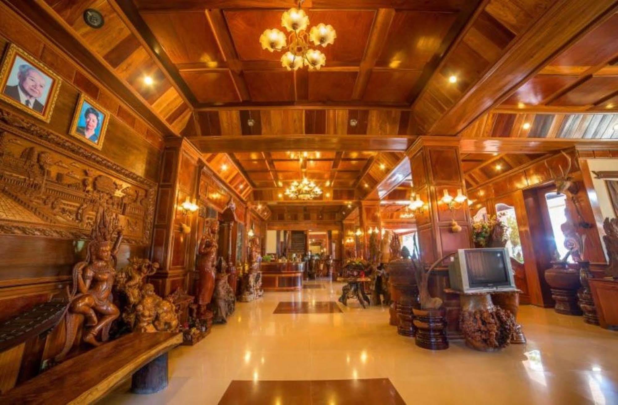 Banan Hotel Battambang Luaran gambar