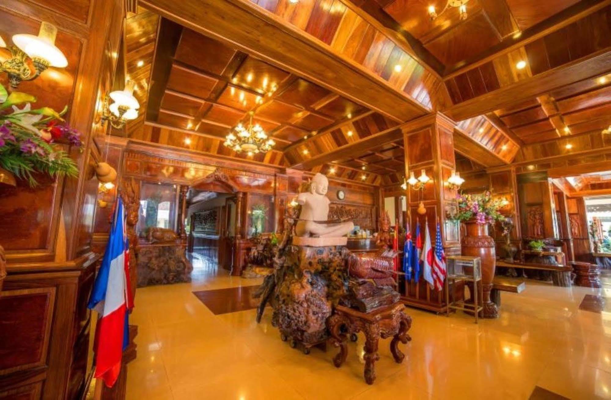 Banan Hotel Battambang Luaran gambar