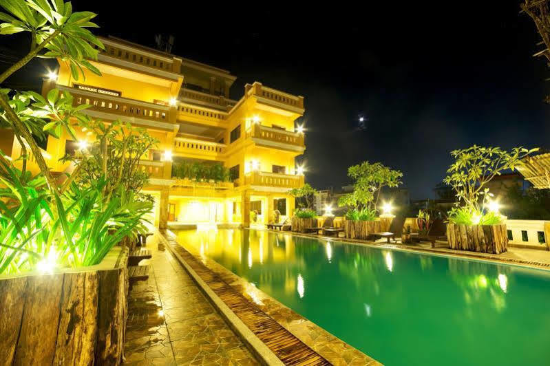 Banan Hotel Battambang Luaran gambar