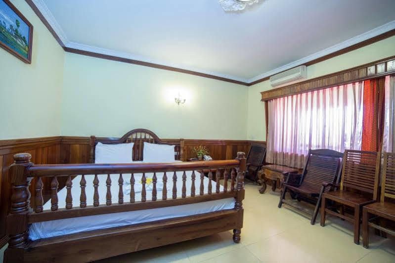 Banan Hotel Battambang Luaran gambar
