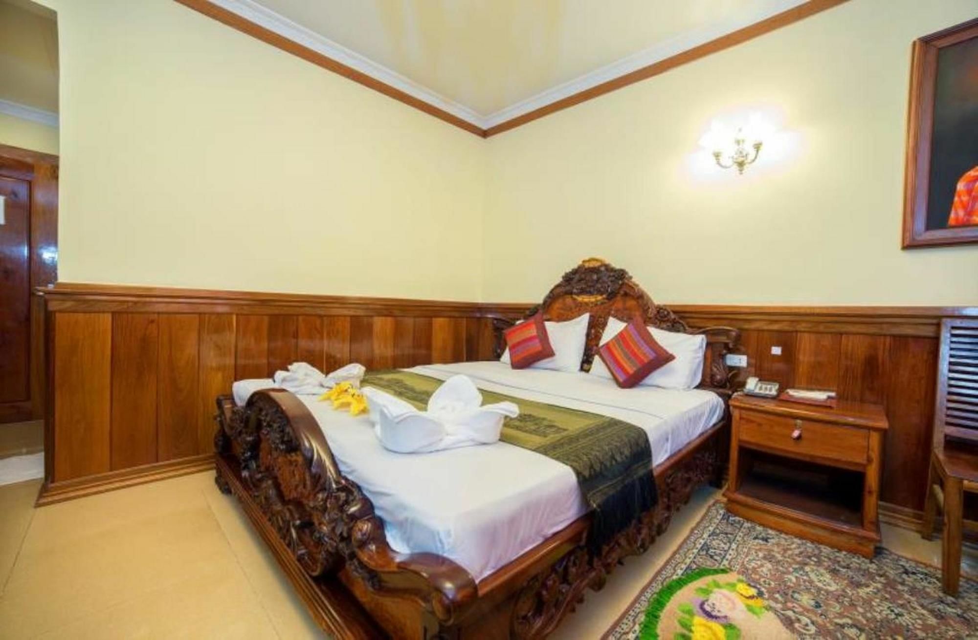 Banan Hotel Battambang Luaran gambar