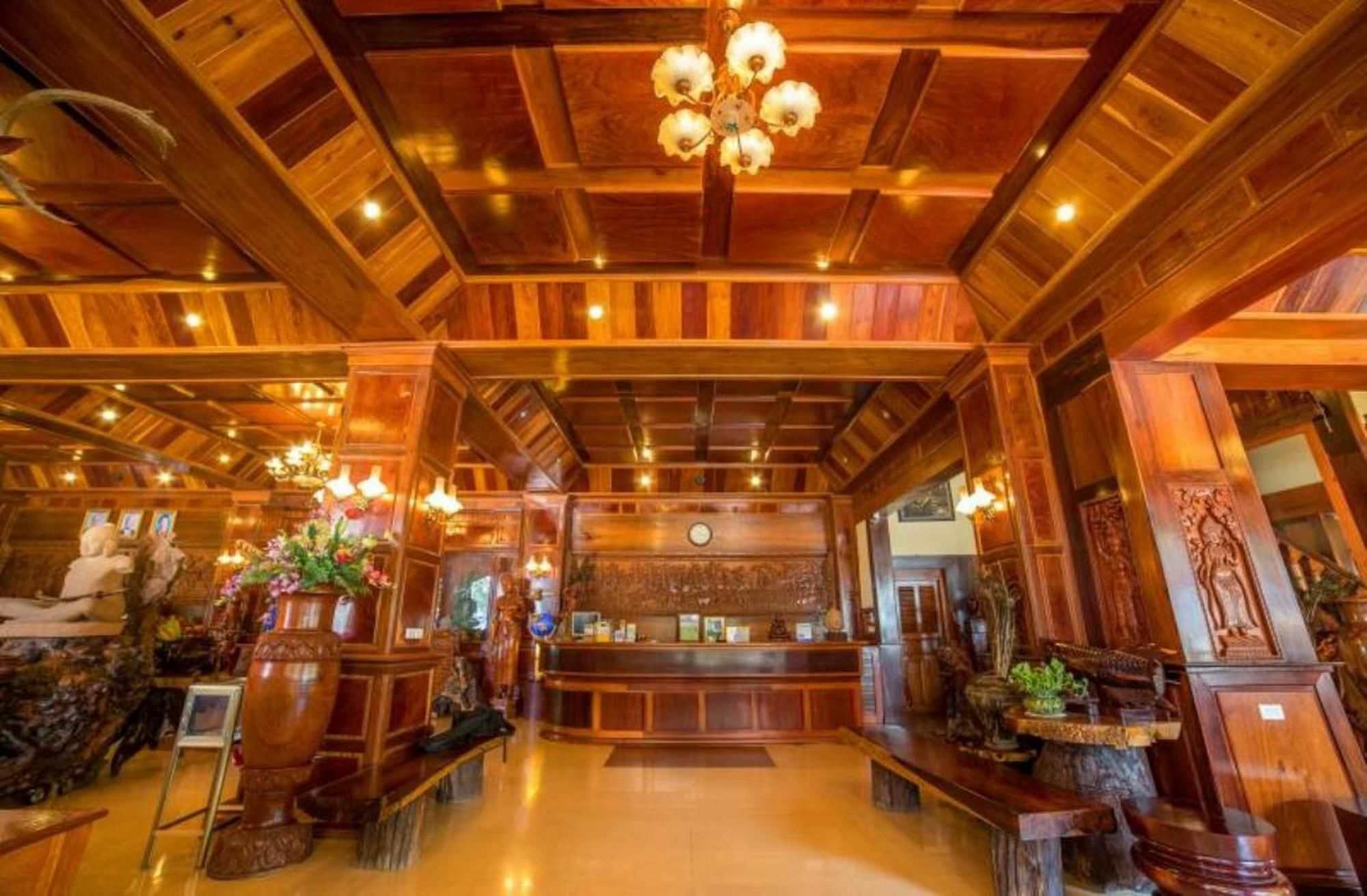 Banan Hotel Battambang Luaran gambar